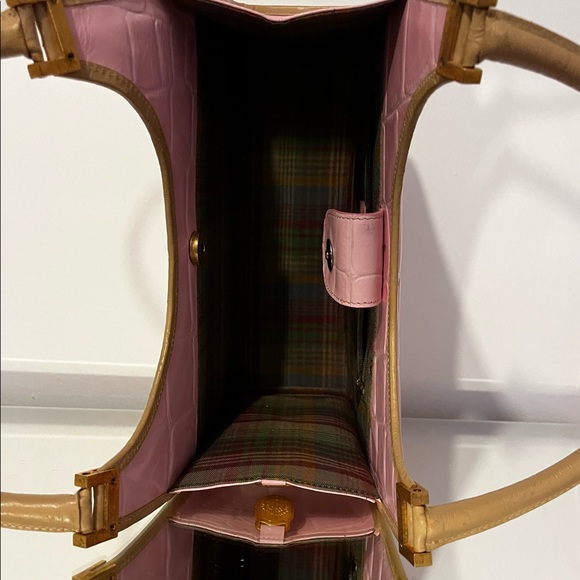 Purse, sunglasses holder with a well used wallet! - Picture 5 of 12